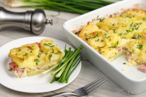 Запеканка с ветчиной и индейкой